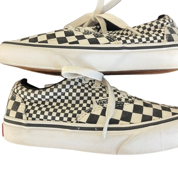 GUC Vans youth skateboard sneakers, checkered, black and white, size 1 youth - Picture 9 of 10